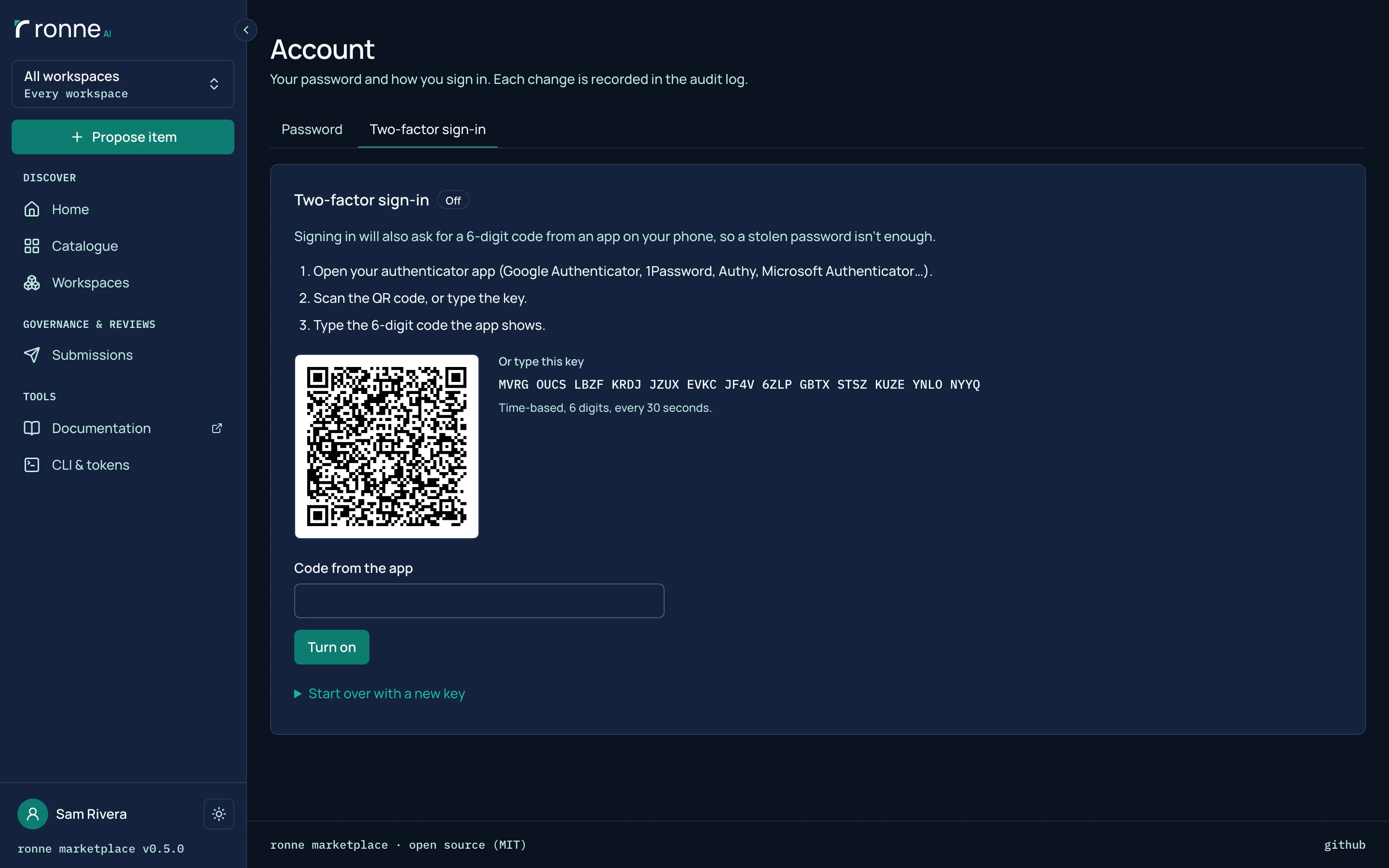 A aba Two-factor sign-in de Account: os passos, um QR code e a chave dele, e um campo para o código do app.